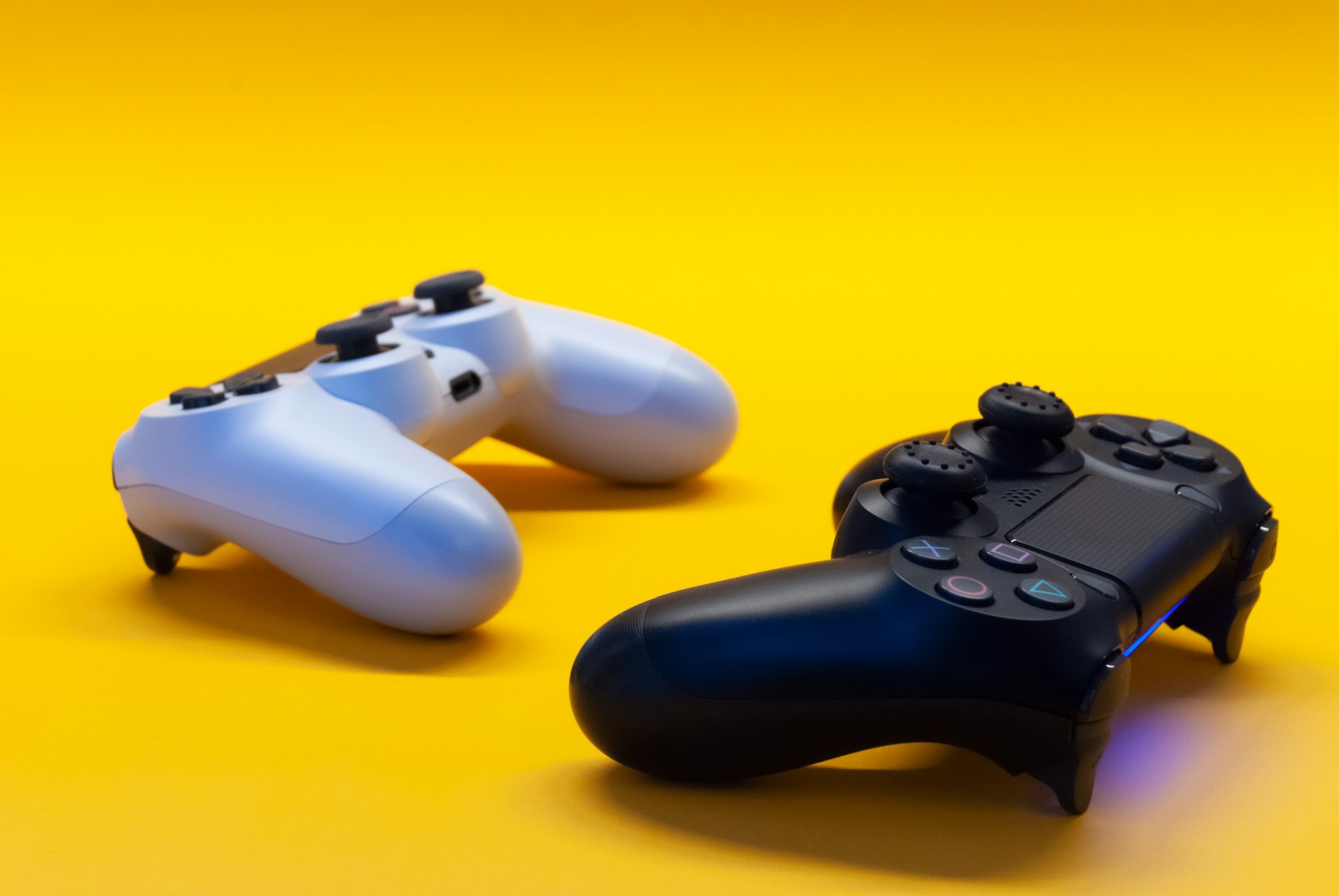 The Rise of Esports: How Competitive Gaming Became a Global Phenomenon